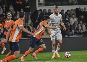 Süper Lig : Başakşehir d'Ousseynou Ba enchaîne contre Kocaelispor - wiwsport