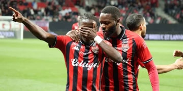 Ligue 2 : Guingamp renoue avec la victoire et enfonce Laval avec un but d&rsquo;Amadou Sagna