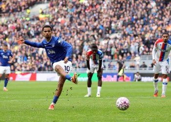 Premier League : (vidéo) Iliman Ndiaye égalise pour Everton face à Crystal Palace - wiwsport