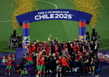 Soccer Football - FIFA U-20 World Cup - Final - Argentina v Morocco - Estadio Nacional Julio Martinez Pradanos, Santiago, Chile - October 19, 2025
Morocco players celebrate with the trophy after winning the FIFA U-20 World Cup REUTERS/Pablo Sanhueza