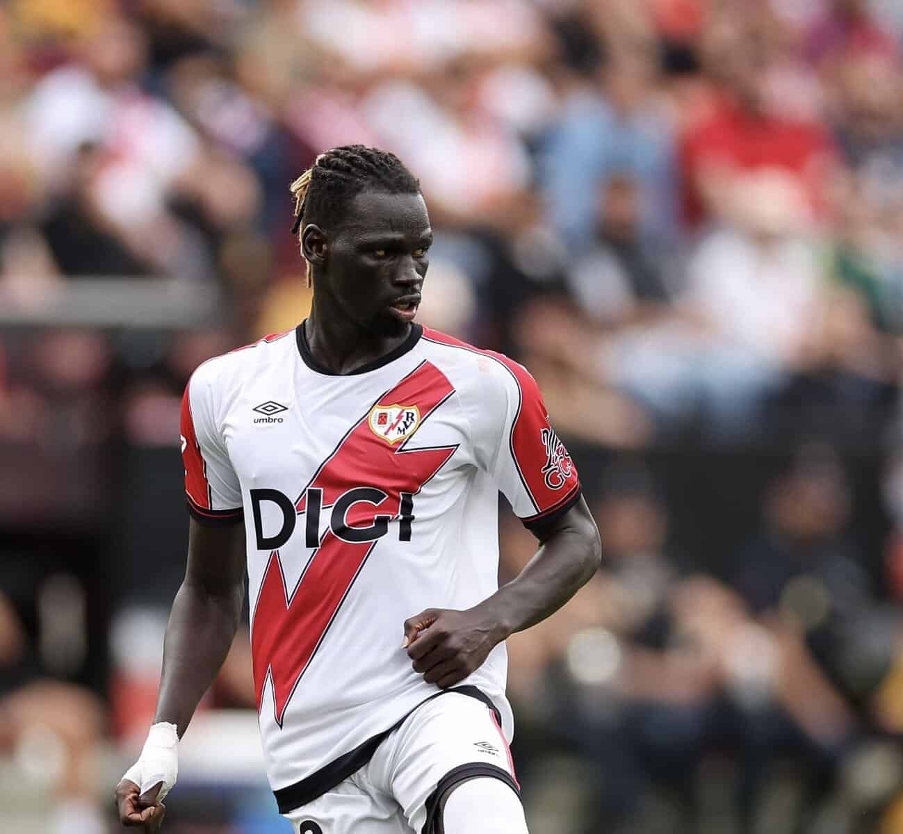 MADRID, SPAIN - SEPTEMBER 28: Pathe Ciss of Rayo Vallecano in action during the LaLiga EA Sports match between Rayo Vallecano de Madrid and Sevilla FC at Estadio de Vallecas on September 28, 2025 in Madrid, Spain. (Photo by Flor Tan Jun/Getty Images)