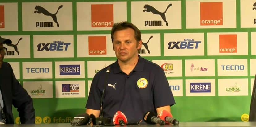 Teddy Pellerin (Entraineur adjoint) : "Pape Thiaw est souffrant depuis 24 heures, il est toujours fiévreux et il s'excuse de ne pas pouvoir se présenter en conférence de presse" - wiwsport