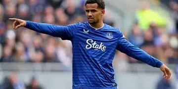LIVERPOOL, ENGLAND - OCTOBER 5: Iliman Ndiaye of Everton pointing during the Premier League match between Everton and Crystal Palace at Hill Dickinson Stadium on October 5, 2025 in Liverpool, England. (Photo by Ed Sykes/Sportsphoto/Allstar Via Getty Images)