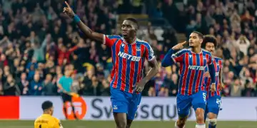 Crystal Palace : Ismaïla Sarr signe un doublé en Ligue Conférence et atteint la barre des 100 buts en carrière