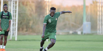 Duke Abuya, milieu de terrain du Kenya : « C’est un sentiment formidable de jouer sur le même terrain que des joueurs comme Sadio Mané »