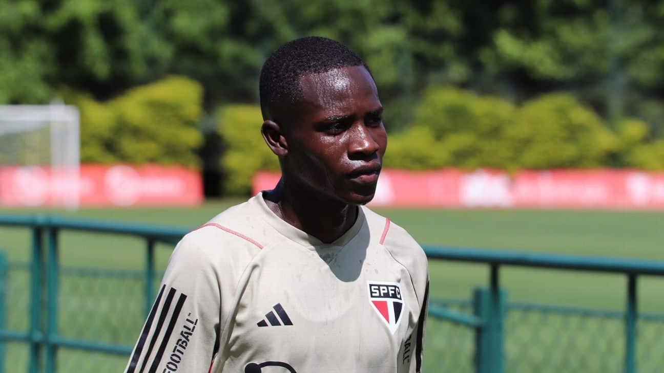 Mercato - Brésil : Caxias s’active pour recruter Iba Ly, formé à Jamono Fatick - wiwsport Mercato - Brésil : Caxias s’active pour recruter Iba Ly, formé à Jamono Fatick - wiwsport