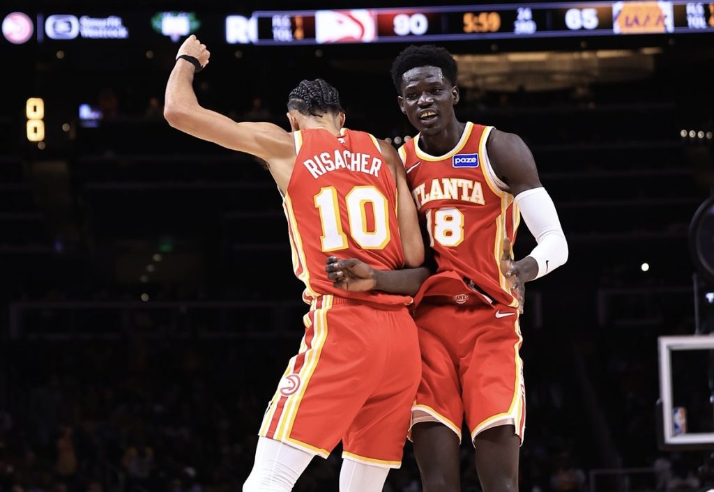 NBA : Les Hawks s’offrent les Lakers (122- 102) grâce à un très grand Mouhamed Gueye - wiwsport NBA : Les Hawks s’offrent les Lakers (122- 102) grâce à un très grand Mouhamed Gueye - wiwsport