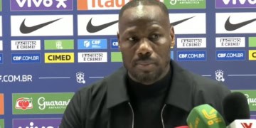 Le cri de cœur de Pape Thiaw : “Les organisateurs ne nous ont pas respecté, le Brésil s’est entraîné sur la pelouse la veille du match et nous non”