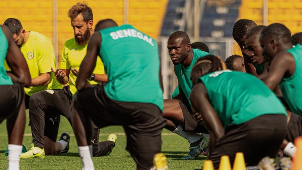 CAN 2025 : la séance de « Taggatoo » des Lions au Stade Léopold Sédar Senghor à 17h30 - wiwsport CAN 2025 : la séance de « Taggatoo » des Lions au Stade Léopold Sédar Senghor à 17h30 - wiwsport
