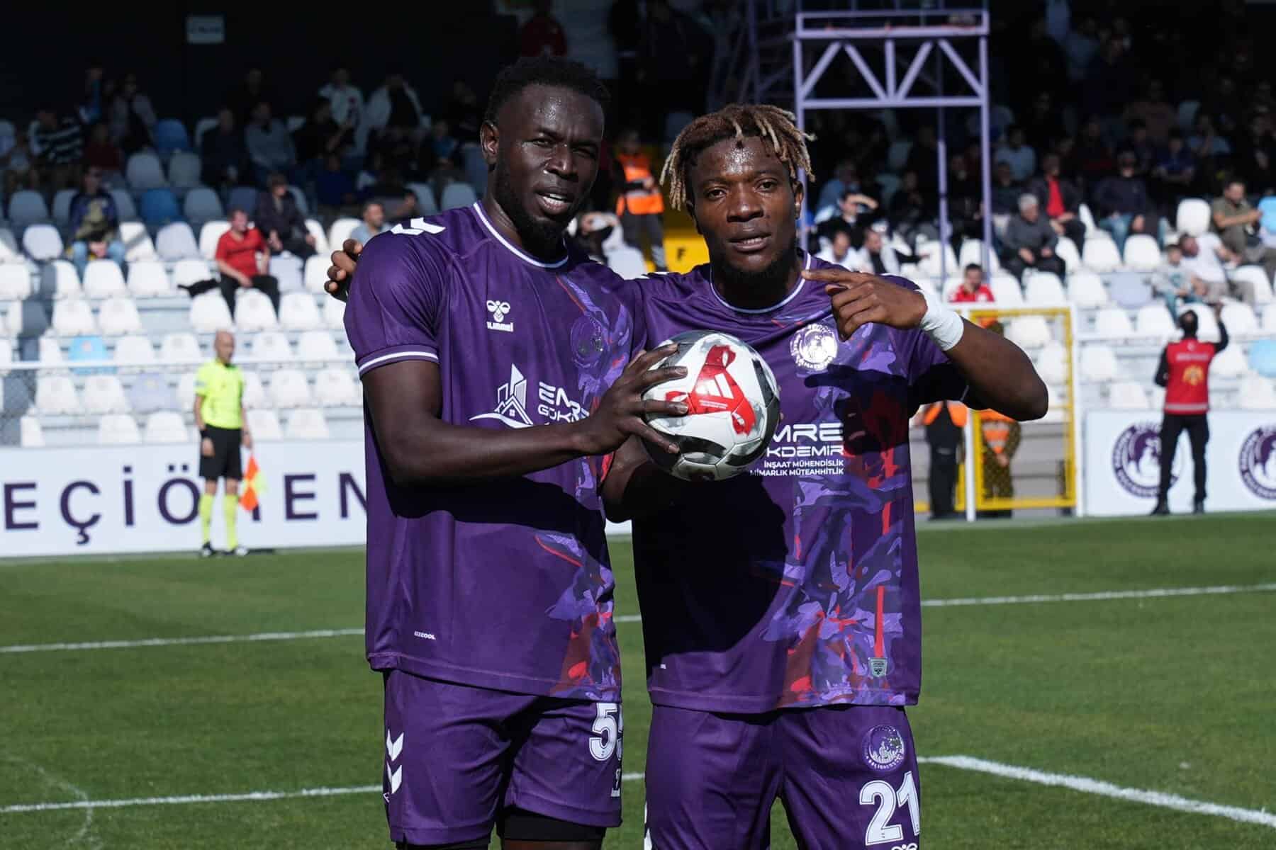 D2 turque : Keçiörengücü retrouve la victoire contre Sarıyer grâce à un doublé de Mame Biram Diouf - wiwsport D2 turque : Keçiörengücü retrouve la victoire contre Sarıyer grâce à un doublé de Mame Biram Diouf - wiwsport