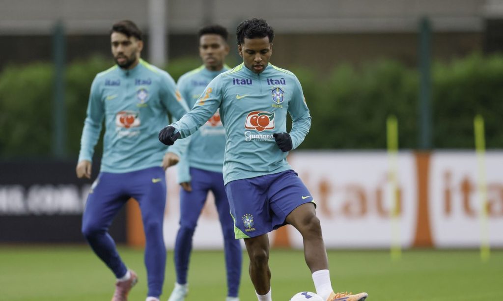 Brésil vs Sénégal : La Seleção lance sa préparation avec 22 joueurs au centre d’entraînement d’Arsenal - wiwsport Brésil vs Sénégal : La Seleção lance sa préparation avec 22 joueurs au centre d’entraînement d’Arsenal - wiwsport