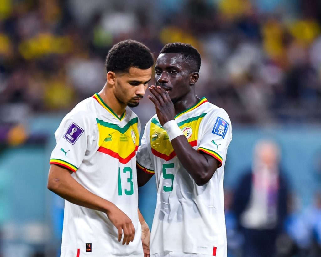Everton / Equipe Nationale : « Je lui ai dit qu'il peut être le prochain Ballon d'Or Africain », les éloges d'Idrissa Gueye pour Iliman Ndiaye - wiwsport