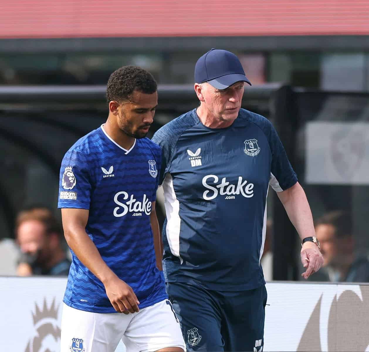 Everton : « Ce serait une erreur de la part des clubs de ne pas s'intéresser à lui », David Moyes évoque l'avenir d'Iliman Ndiaye - wiwsport Everton : « Ce serait une erreur de la part des clubs de ne pas s'intéresser à lui », David Moyes évoque l'avenir d'Iliman Ndiaye - wiwsport