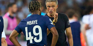 PSG / Luis Enrique « très content » pour Ibrahim Mbaye après ses débuts avec le Senegal : « mais il n&rsquo;y pas de changement de statut »