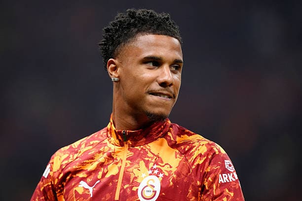Ligue des Champions : Ismail Jakobs (Galatasaray) titulaire contre l'Ajax - wiwsport Ligue des Champions : Ismail Jakobs (Galatasaray) titulaire contre l'Ajax - wiwsport