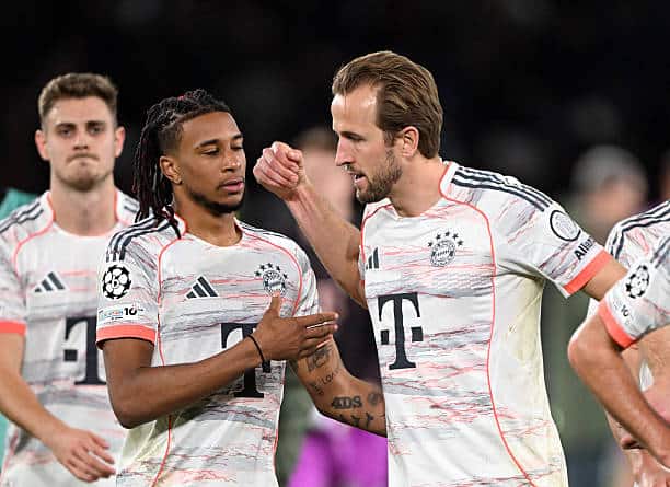 Ligue des Champions - Le Bayern domine le PSG sans Nicolas Jackson (2-1) - wiwsport 04 November 2025, France, Paris: Soccer: Champions League, Paris Saint-Germain - Bayern Munich, preliminary round, matchday 4, Parc des Princes. Michael Olise (l, Bayern Munich) and Harry Kane (Bayern Munich) celebrate after the match. Photo: Federico Gambarini/dpa (Photo by Federico Gambarini/picture alliance via Getty Images)