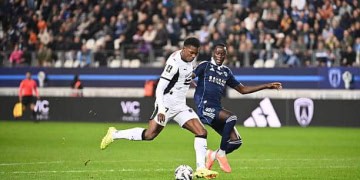 Ligue 1 – Rennes : Habib Bèye se conforte en piégeant Paris FC de Moustapha Mbow (1-0)
