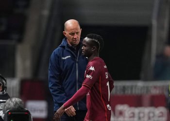 FC Metz : Stéphane Le Mignan donne des nouvelles de Cheikh Sabaly, sorti sur blessure contre Rennes - wiwsport