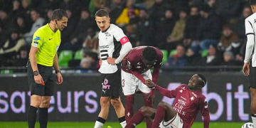 FC Metz : Cheikh Tidiane Sabaly sort sur blessure en première période face au Stade Rennais