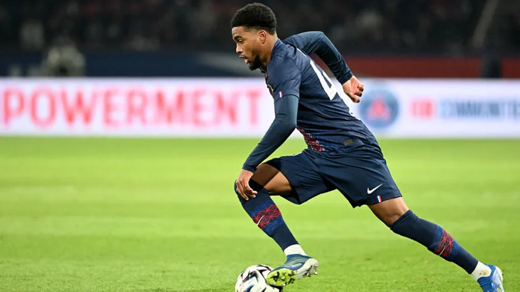 Avec Ibrahim Mbaye, le PSG s’impose 3-0 face au Havre et reprend la tête de la Ligue 1 - wiwsport Avec Ibrahim Mbaye, le PSG s’impose 3-0 face au Havre et reprend la tête de la Ligue 1 - wiwsport