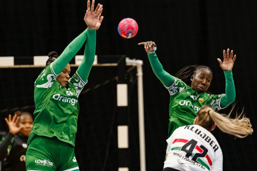 Mondial féminin Handball : Le Sénégal bat l’Iran 30‑21 et se qualifie pour le tour principal - wiwsport Mondial féminin Handball : Le Sénégal bat l’Iran 30‑21 et se qualifie pour le tour principal - wiwsport