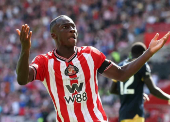 Premier League : Habib Diarra (Sunderland) débute sur le banc des remplaçants contre Brighton - wiwsport