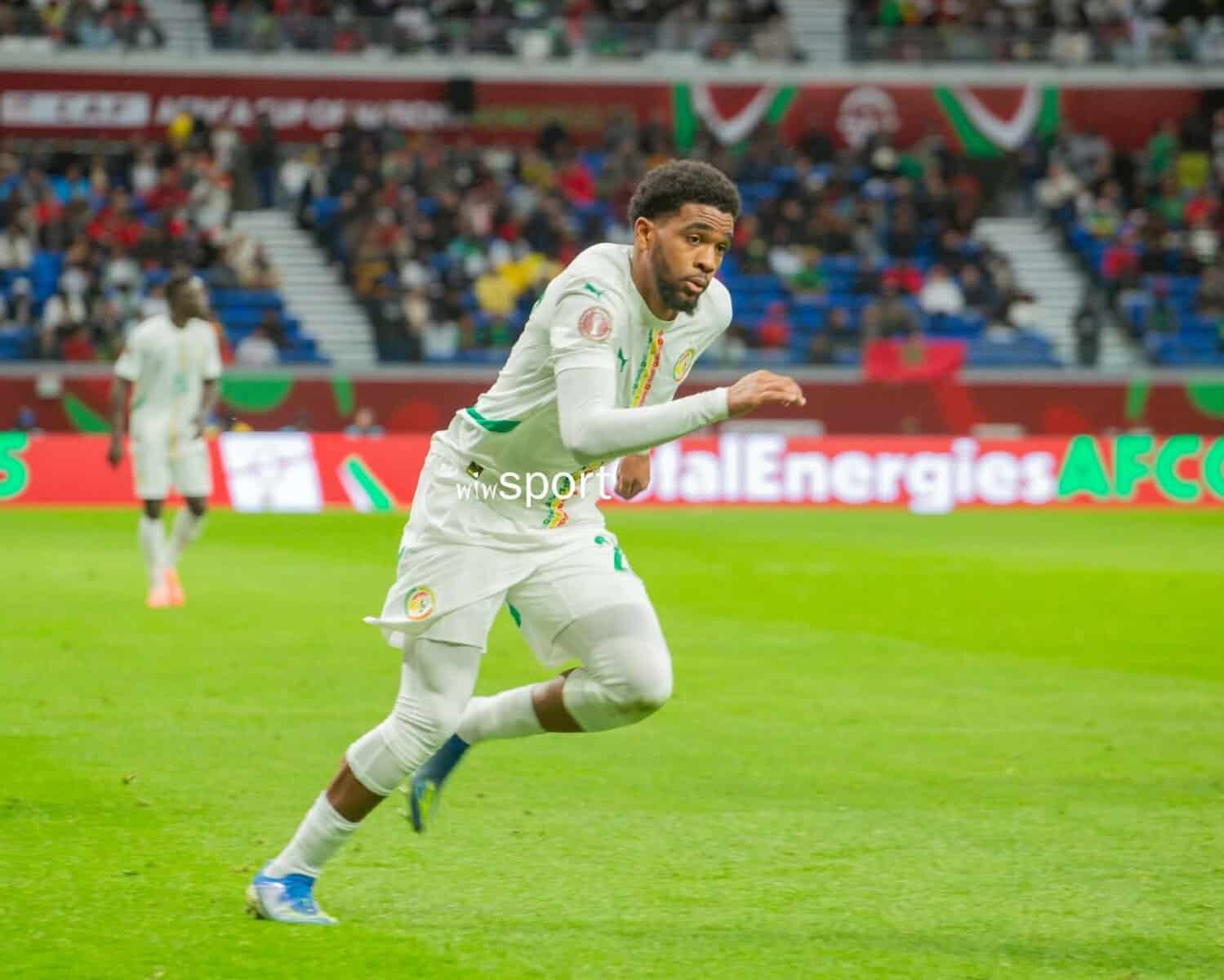 « Joueur exceptionnel, bien adapté au groupe » : Ibrahim Mbaye déjà prêt à bousculer la hiérarchie sur l'attaque des Lions ? - wiwsport