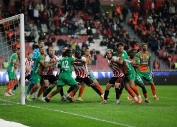 Süper Lig : Samsunspor de Chérif Ndiaye laisse filer la victoire contre Alanyaspor - wiwsport