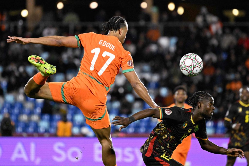 CAN 2025 : La Côte d'Ivoire et le Cameroun se quittent bons amis - wiwsport CAN 2025 : La Côte d'Ivoire et le Cameroun se quittent bons amis - wiwsport