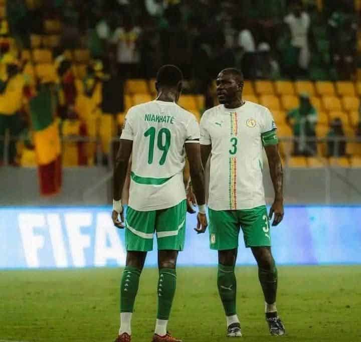 Moussa Niakhaté loue Kalidou Koulibaly : « Jouer à ses côtés est un honneur, il est l'un des meilleurs défenseurs du monde » - wiwsport Moussa Niakhaté loue Kalidou Koulibaly : « Jouer à ses côtés est un honneur, il est l'un des meilleurs défenseurs du monde » - wiwsport