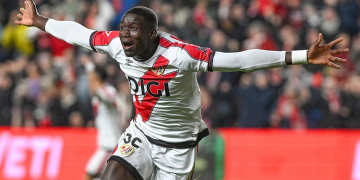 « Il a cette nonchalance qui le fait briller » : Au Rayo Vallecano, Nobel Mendy s'impose doucement mais sûrement - wiwsport