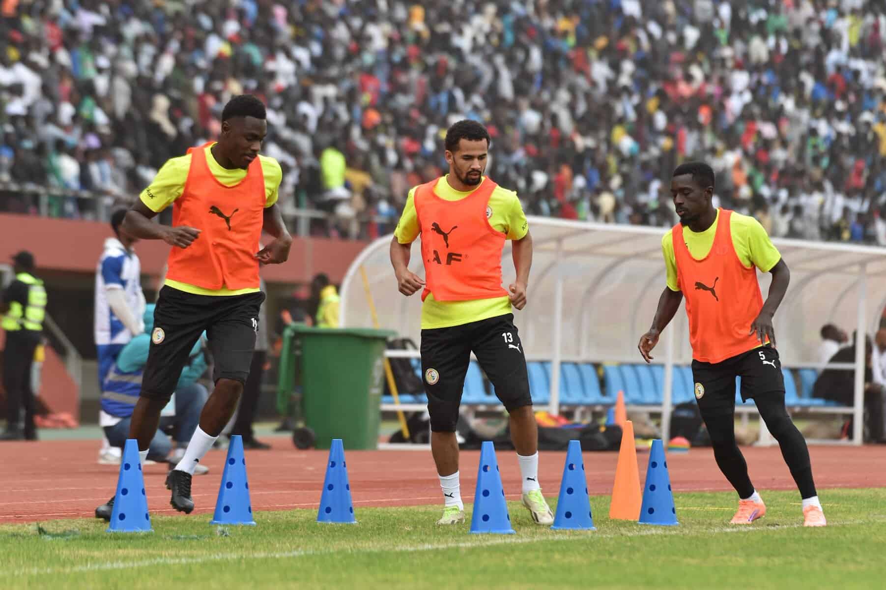 CAN 2025 : Revivez en images l’entraînement des Lions au Stade Léopold-Sédar-Senghor - wiwsport