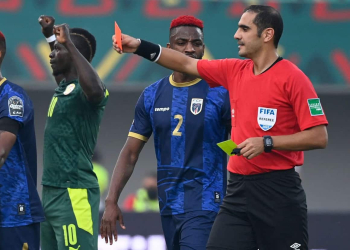 CAN 2025 : L'arbitre algérien Lahlou Benbraham au sifflet de Sénégal - RD Congo - wiwsport