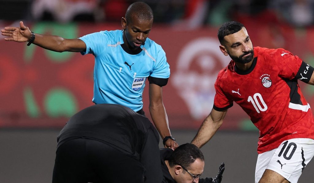 CAN 2025 : Sérieux et autoritaire, Issa Sy a assuré son match Égypte - Zimbabwe - wiwsport
