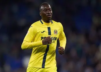 LaLiga : Pape Gueye désigné meilleur joueur africain : "C’est le premier trophée individuel de ma carrière et cela représente beaucoup pour moi" - wiwsport BARCELONA, SPAIN - NOVEMBER 08: Pape Gueye of Villarreal CF looks on during the LaLiga EA Sports match between RCD Espanyol de Barcelona and Villarreal CF at RCDE Stadium on November 08, 2025 in Barcelona, Spain. (Photo by Pedro Salado/Getty Images)