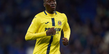 BARCELONA, SPAIN - NOVEMBER 08: Pape Gueye of Villarreal CF looks on during the LaLiga EA Sports match between RCD Espanyol de Barcelona and Villarreal CF at RCDE Stadium on November 08, 2025 in Barcelona, Spain. (Photo by Pedro Salado/Getty Images)