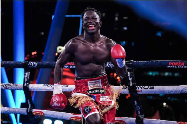 Boxe : Le KO viral du Sénégalais Touba Bamba Niang fait sensation en Argentine et sur les réseaux - wiwsport