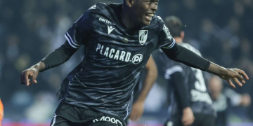 Portugal : Après son doublé en demi-finale, Alioune Ndoye offre au Vitoria Guimarães sa première Coupe de la Ligue avec un nouveau but contre Braga - wiwsport