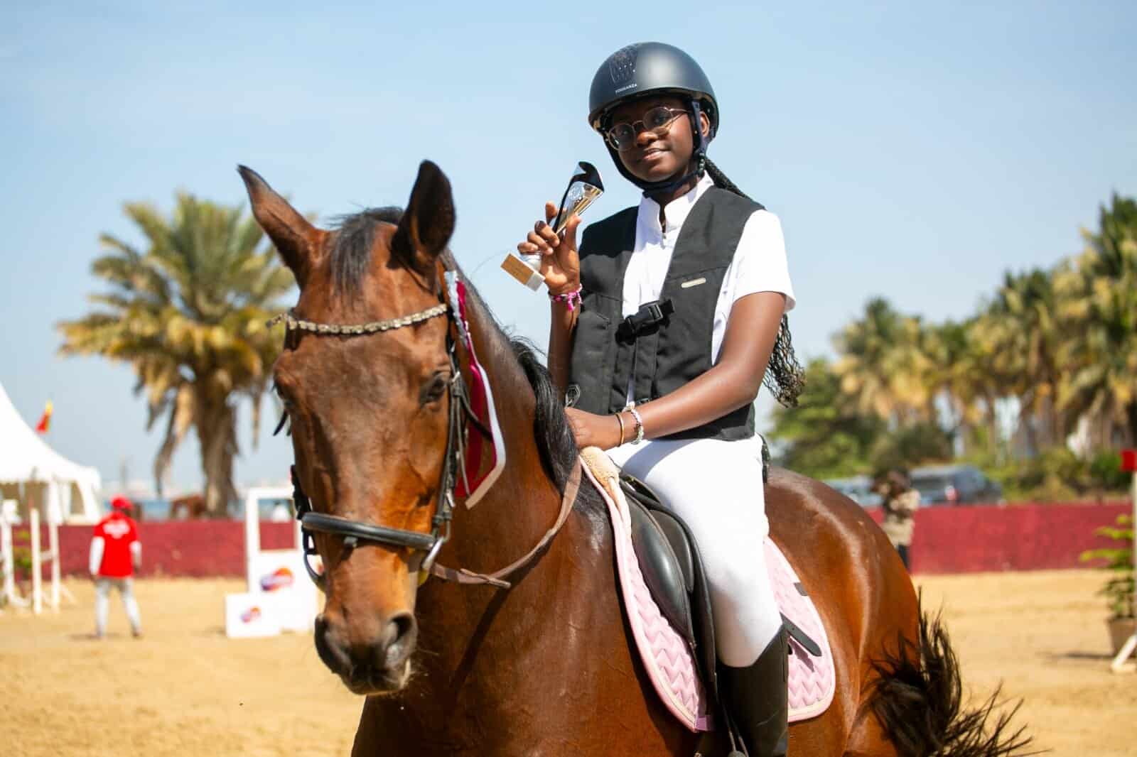 Équitation - CSO Écuries Hann Marinas (Nationale 2) : Eden Kazoun fait sensation et s'impose avec brio au Grand Prix - wiwsport Équitation - CSO Écuries Hann Marinas (Nationale 2) : Eden Kazoun fait sensation et s'impose avec brio au Grand Prix - wiwsport