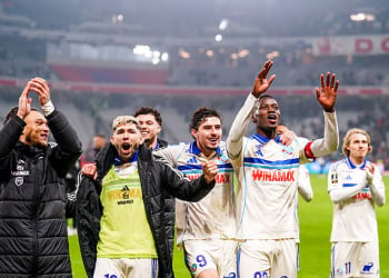 Diego MOREIRA, Julio ENCISO, Joaquin PANICHELLI, Mamadou SARR of Strasbourg celebrates the victory after the Ligue 1 McDonald's match between Lille and Strasbourg at Stade Pierre Mauroy on January 25, 2026 in Lille, France. (Photo by Hugo Pfeiffer/Icon Sport via Getty Images)