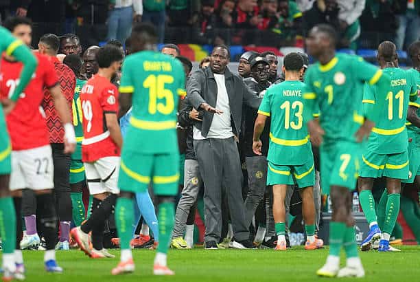 CONTRIBUTION - Pape Thiaw n'a pas manqué de fair-play, le Lion a dit niet à une injustice perpétrée ! - wiwsport Pape Thiaw of Senegal gestures during the quarter final match between Senegal and Egypt at Tangier Stadium, Tangier, Morocco on January 14, 2026. (Photo by Ulrik Pedersen/NurPhoto via Getty Images)