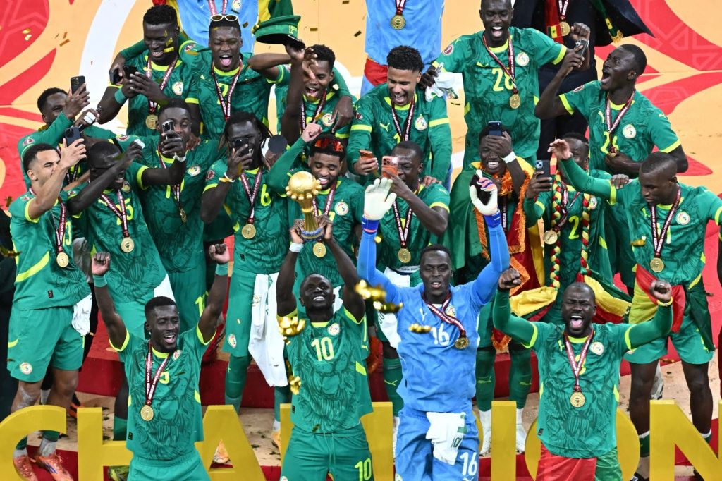 CAN 2025 : Les Lions rentrent à Dakar aujourd'hui à bord d'un vol spécial - wiwsport CAN 2025 : Les Lions rentrent à Dakar aujourd'hui à bord d'un vol spécial - wiwsport