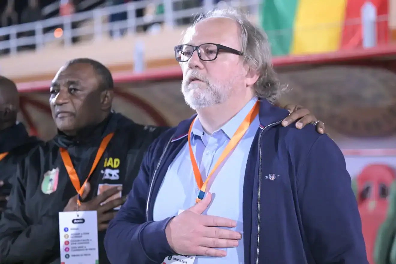 CAN 2025 : Tom Saintfiet (Mali) prévient : « Ça va être une guerre, mais on n’a pas peur. » - wiwsport