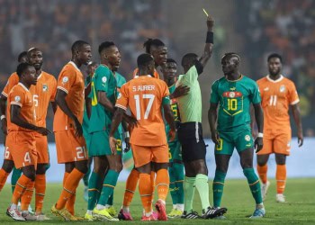 CAN 2025 : L'arbitre gabonais Pierre Ghislain Atcho au sifflet pour la demi-finale Sénégal - Egypte - wiwsport