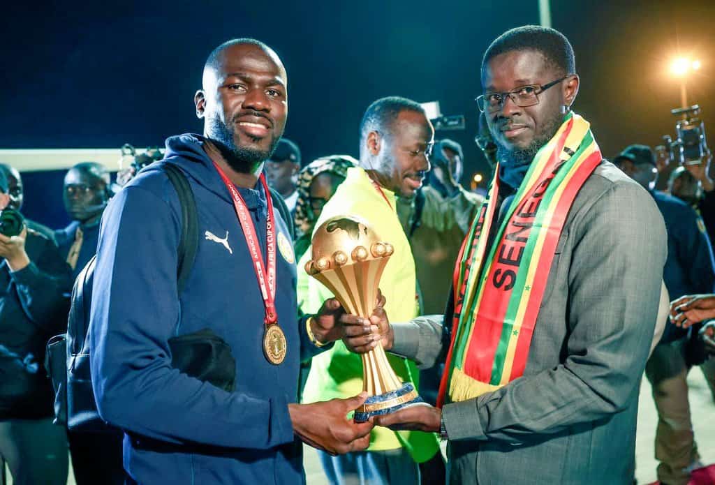 CAN 2025 : Bassirou Diomaye Faye tout heureux d’accueillir les champions d’Afrique. : "Ils ont remporté la CAN en étant héroïques, en produisant de beaux jeux et en faisant preuve d’un fair-play exemplaire" - wiwsport CAN 2025 : Bassirou Diomaye Faye tout heureux d’accueillir les champions d’Afrique. : "Ils ont remporté la CAN en étant héroïques, en produisant de beaux jeux et en faisant preuve d’un fair-play exemplaire" - wiwsport