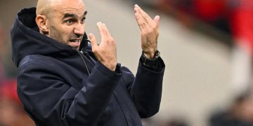 CAN 2025 : Walid Regragui (Maroc) choisi « meilleur entraîneur » de la compétition par la CAF - wiwsport