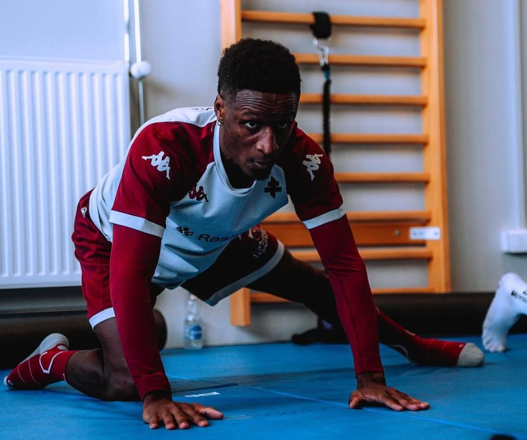 Mercato : Bouna Sarr va officiellement signer son retour au FC Metz - wiwsport Mercato : Bouna Sarr va officiellement signer son retour au FC Metz - wiwsport