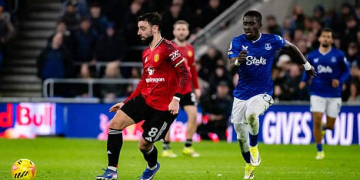 LIVERPOOL, ENGLAND - FEBRUARY 23:   Bruno Fernandes of Manchester United in action during the Premier League match between Everton and Manchester United at Hill Dickinson Stadium on February 23, 2026 in Liverpool, United Kingdom. (Photo by Ash Donelon/Manchester United via Getty Images)