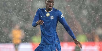 « C'était facile parce que je connais tout le monde » : Mamadou Sarr justifie son retour à Chelsea - wiwsport