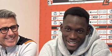 Ligue 2 : Après deux mois de blocage administratif, Sidi Bane officiellement qualifié avec le Stade Lavallois - wiwsport